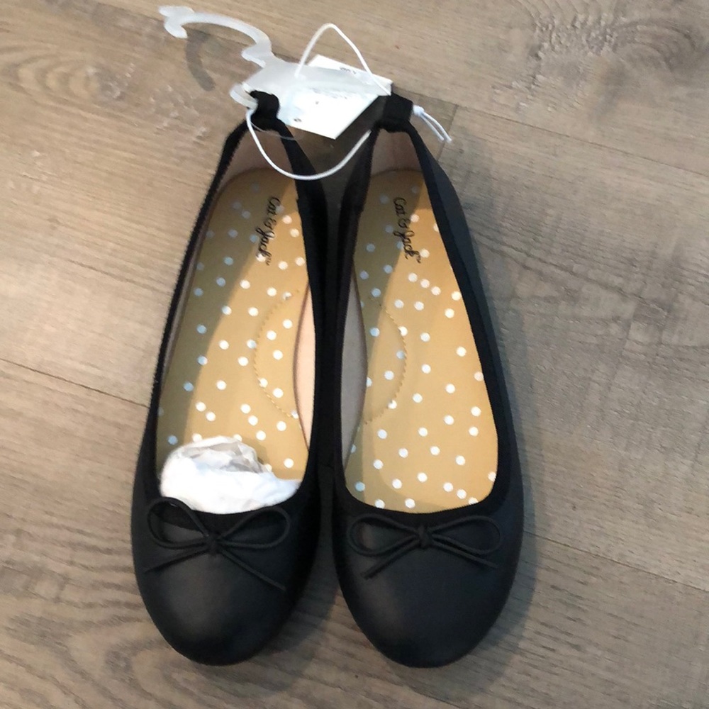 Girls dress shoes. NWT